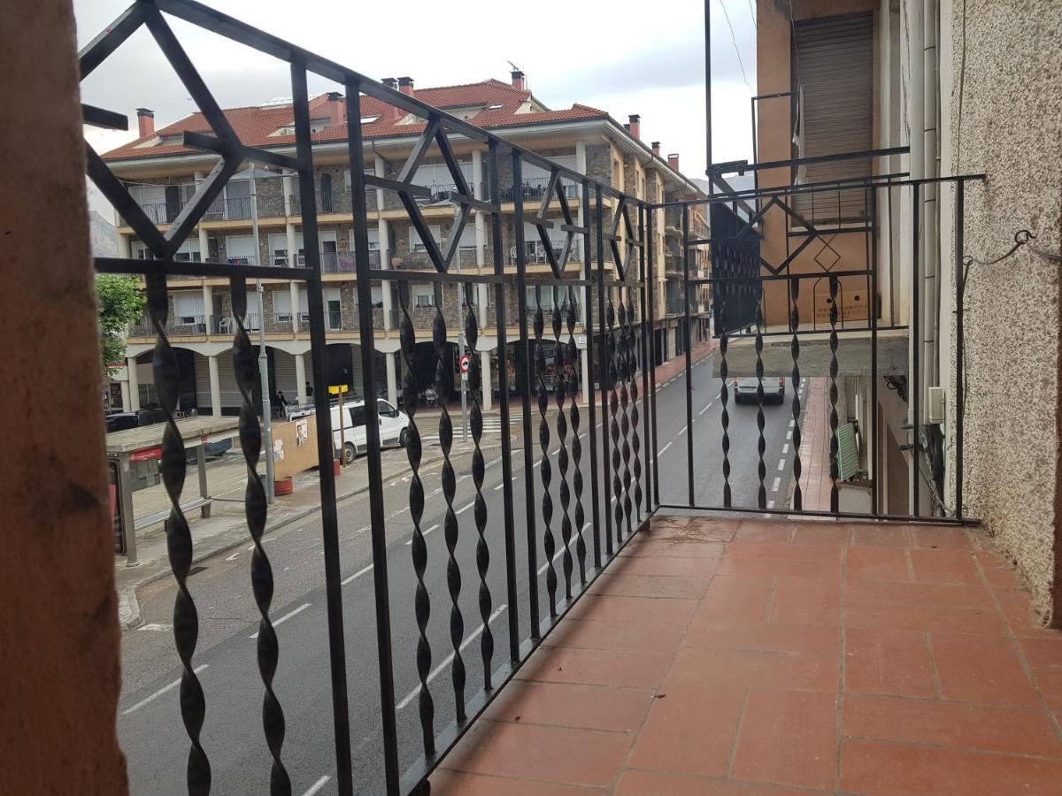 Fantastic Pis A Oliana Alt Urgell Lleida Wifi Apartment Exterior photo